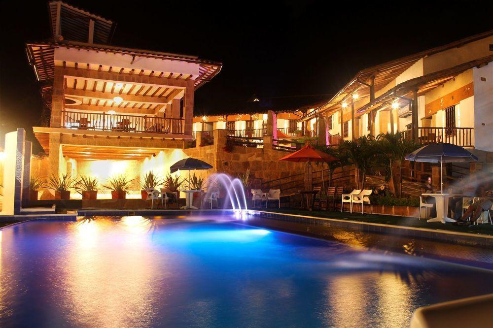Hotel Hicasua Y Centro De Convenciones Barichara Exterior photo