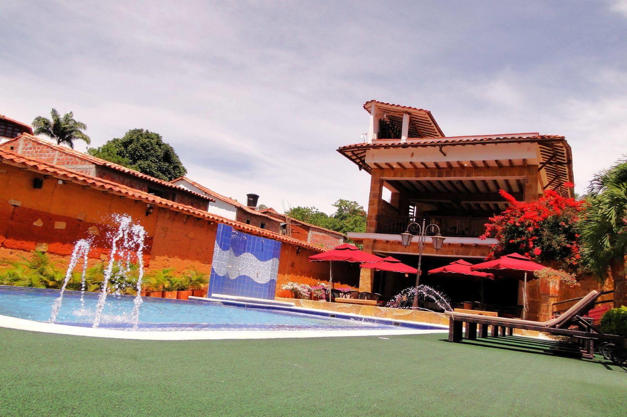 Hotel Hicasua Y Centro De Convenciones Barichara Exterior photo